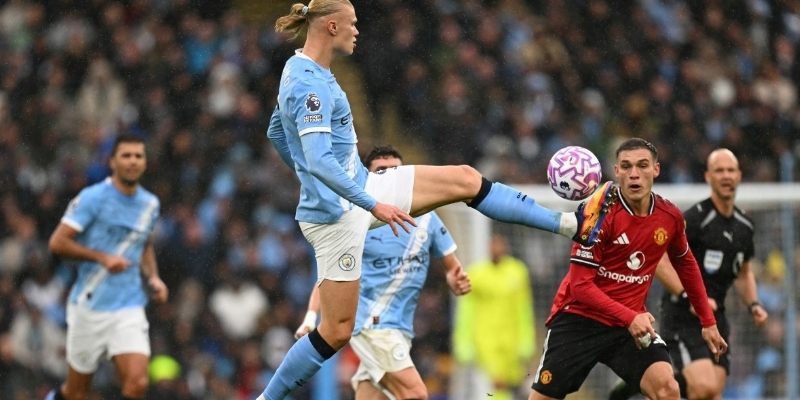 Man Utd vs Man City hướng đến trận derby Manchester đầy căng thẳng